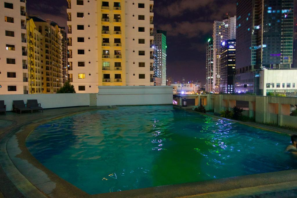 Luxury Condo At Forbeswood Parklane The Fort Bgc Makati City Bilik gambar
