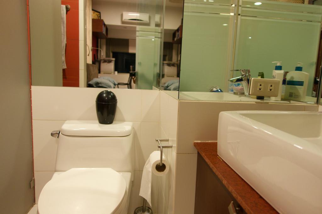 Luxury Condo At Forbeswood Parklane The Fort Bgc Makati City Bilik gambar