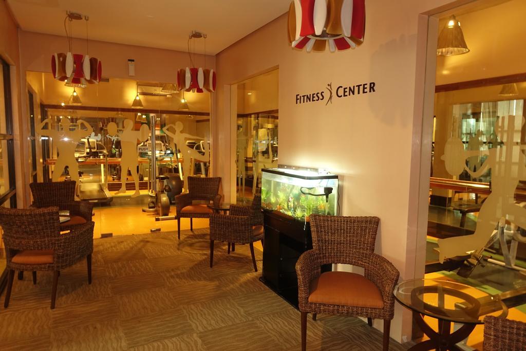 Luxury Condo At Forbeswood Parklane The Fort Bgc Makati City Luaran gambar