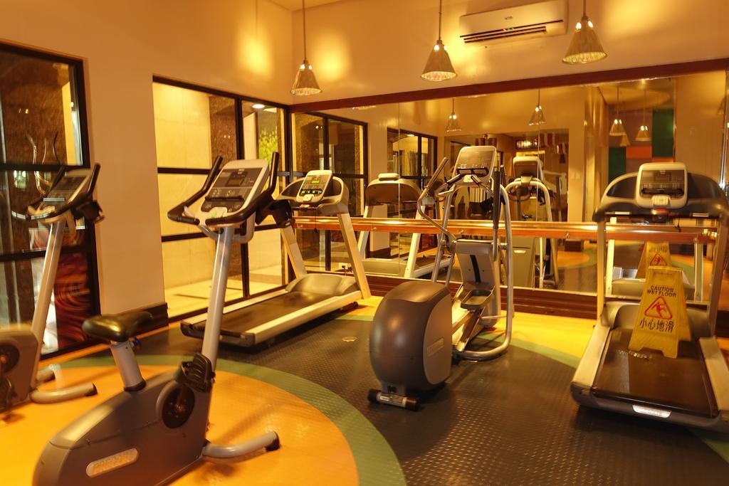 Luxury Condo At Forbeswood Parklane The Fort Bgc Makati City Luaran gambar