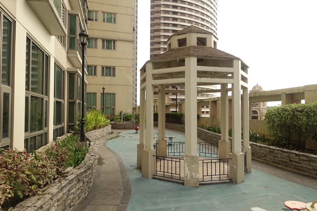 Luxury Condo At Forbeswood Parklane The Fort Bgc Makati City Luaran gambar