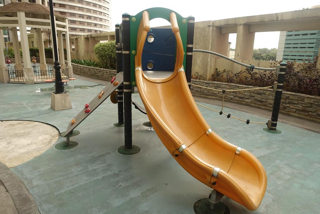 Luxury Condo At Forbeswood Parklane The Fort Bgc Makati City Luaran gambar