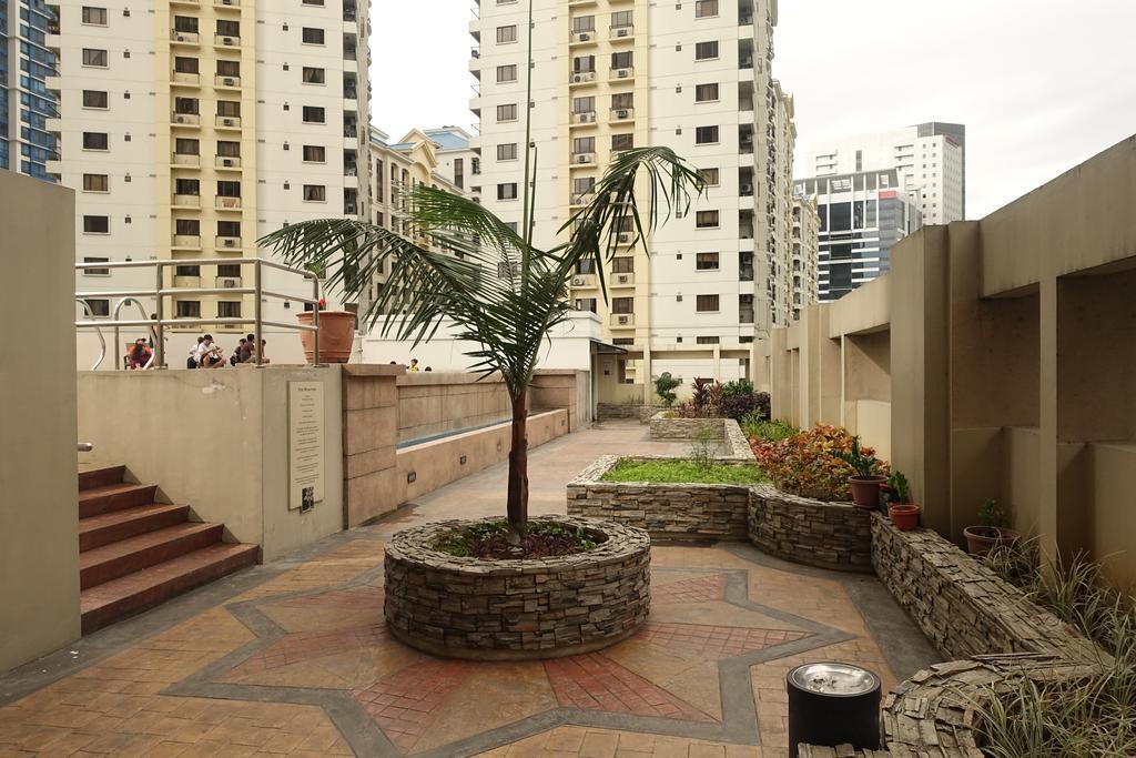 Luxury Condo At Forbeswood Parklane The Fort Bgc Makati City Luaran gambar